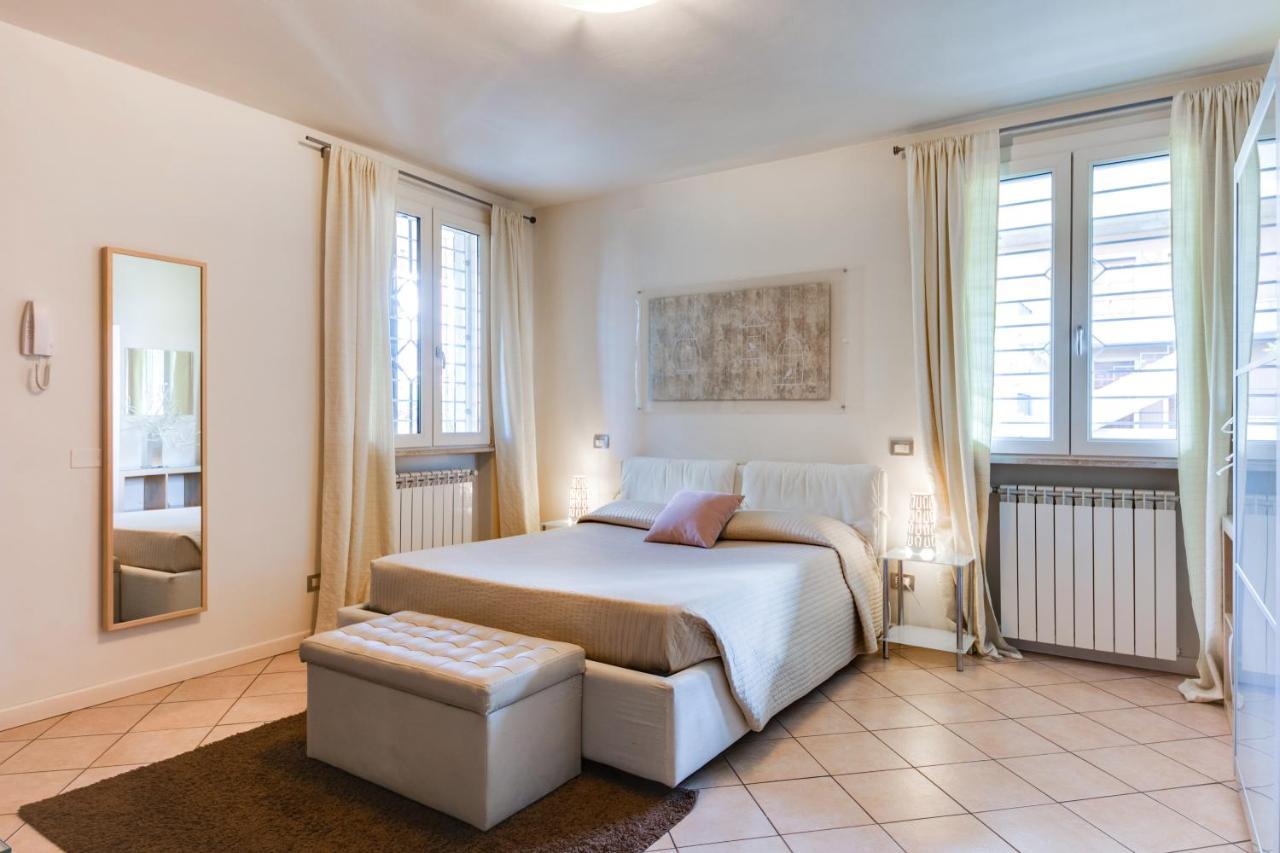 Casa Bonotto Lägenhet Desenzano del Garda Exteriör bild
