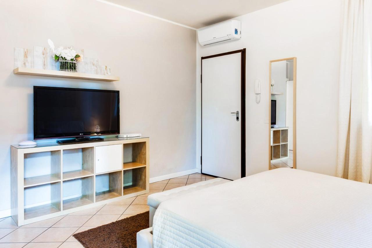 Casa Bonotto Lägenhet Desenzano del Garda Exteriör bild
